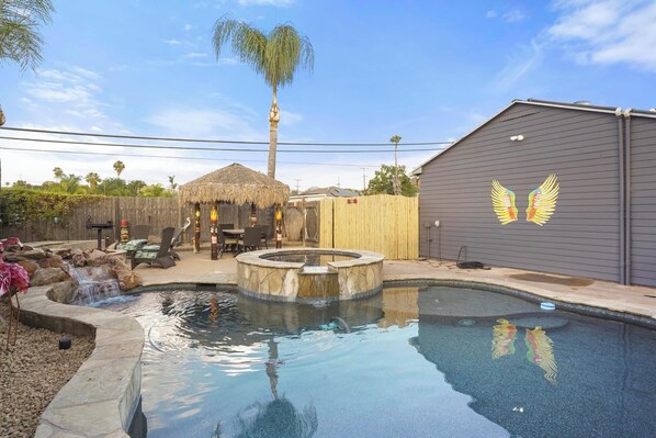 Tropical pool