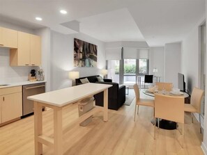 Navy Yard Washington 1 Bedroom Kitchen