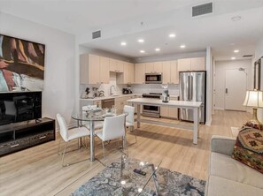 Navy Yard Washington 1 Bedroom Kitchen