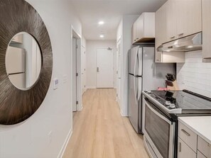 Navy Yard Washington 1 Bedroom Kitchen