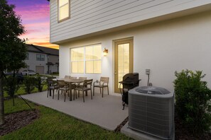 Enjoy an evening outside while you enjoy the breathtaking views.