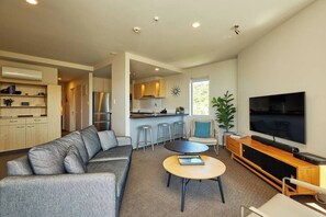 2 Bedroom Ocean View Apartments with Lift Access