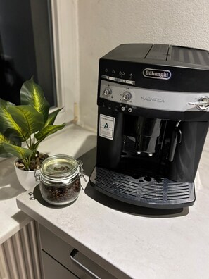 Kaffe och/eller kaffebryggare