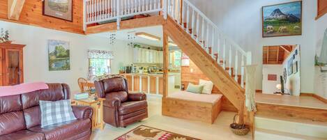 Byrdstown Vacation Rental | 2BR | 1.5BA | 925 Sq Ft | Stairs Required