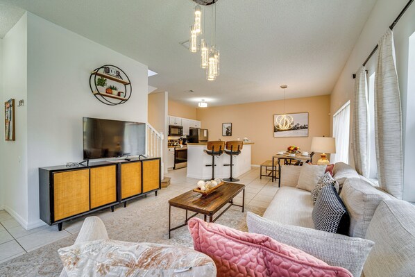 Kissimmee Vacation Rental | 4BR | 3BR | 2,000 Sq Ft | 1 Step Required
