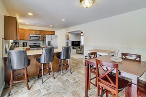 Kitchen | Central Air Conditioning/Heat