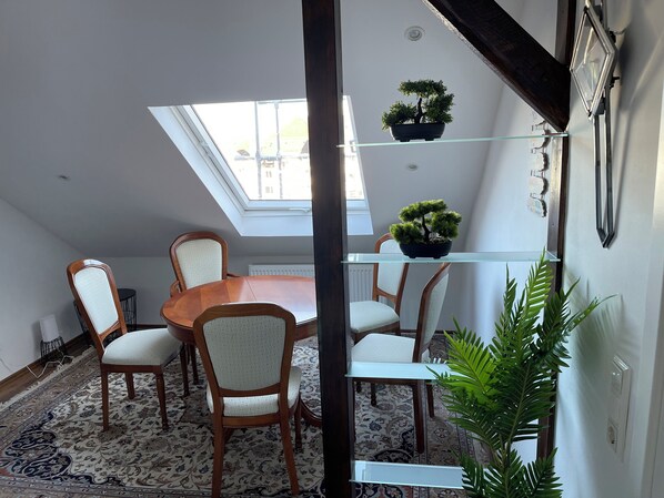 Wohnzimmer / Esszimmer