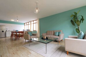 Spacious living room