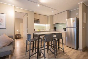 Amplia cocina/comedor