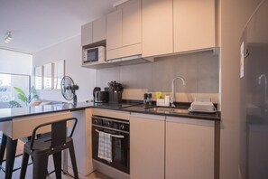 Cocina completamente equipada