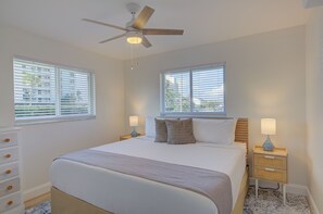 Condo was clean and fresh and well equipped. Pass to Honeymoon Island was a big bonus that we used most every day!