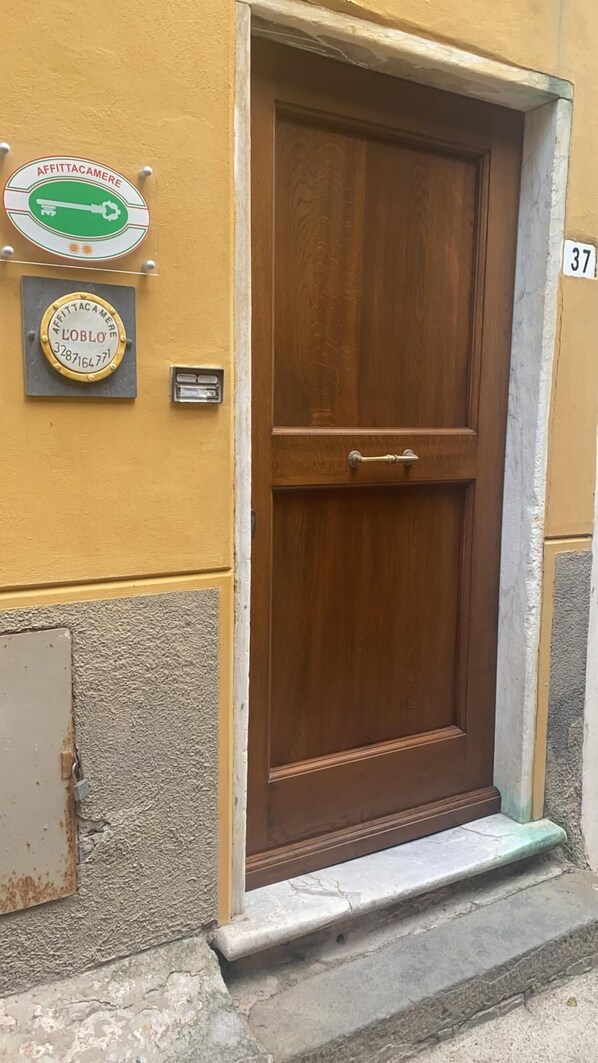 Esterni