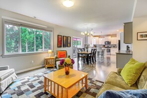 Living Space | Central Air Conditioning & Heating | 1st Floor