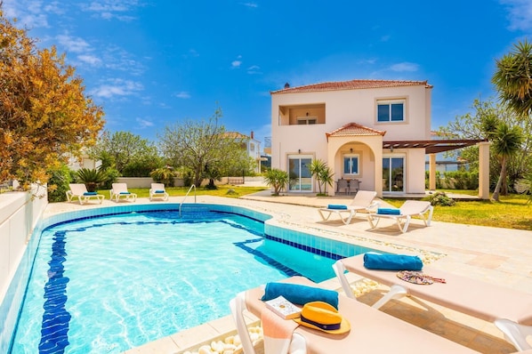 Beautiful villa with private pool and terrace with sea views