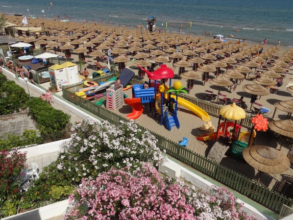 Strand