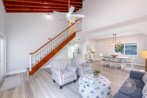 Entry / Sitting Room