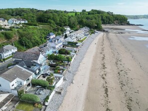 Rainbow Leap - 5 Bed Holiday Home - Saundersfoot (19383)
