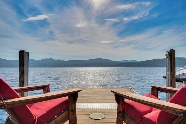 Putnam Station Vacation Rental | 3BR | 3.5BA | 2,000 Sq Ft | Stairs Required