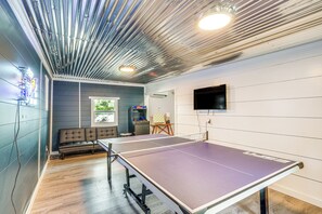 Game Room | Arcade Machine | Board Games | Central Air Conditioning/Heat