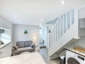 Open plan living space | Homeleigh Barn, Coads Green, near Callington