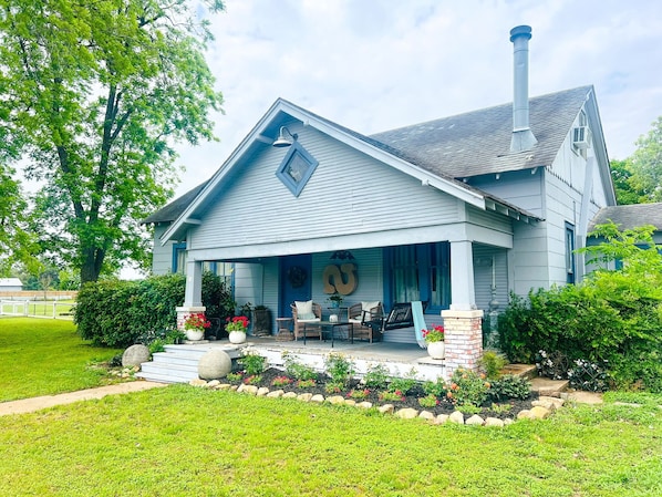 Sideways Cottage, 3 bedroom 2 bath property