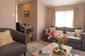 Living Room / Lounge