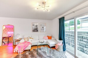 Living Area | 2nd Floor