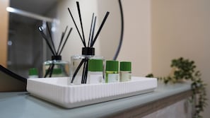 Bathroom amenities