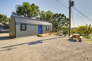 Cabin Exterior | Driveway (2 Vehicles) | Gas Grill | Boat Slip