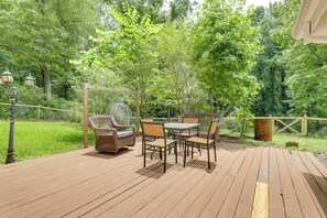 Private Yard | Patio | Outdoor Seating