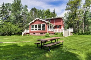 Backyard | Picnic Table | Fire Pit