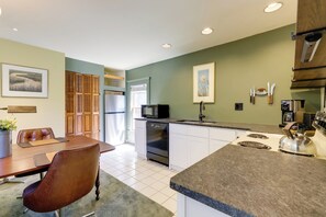 Kitchen | Drip Coffee Maker
