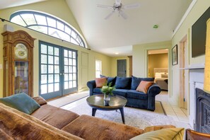 Living Room | Smart TV | Decorative Fireplace