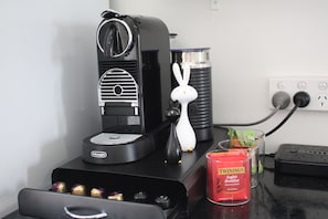 Kaffee und/oder Kaffeemaschine
