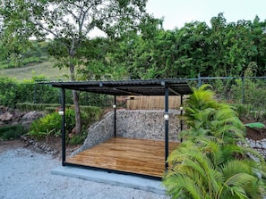 Villa Ola  · Lush Jungle Villa near the Beach (2202)
