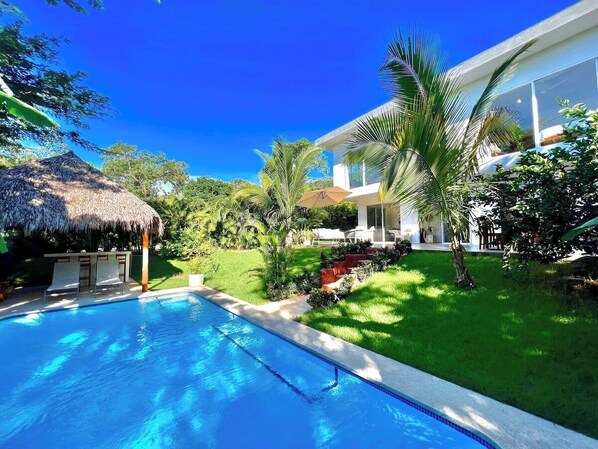 Villa Ola  · Lush Jungle Villa near the Beach (2200)