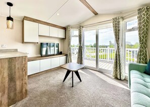 Elite 3 bed With Decking - Pencnwc Holiday Park, Nr New Quay, Cardiganshire