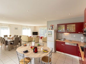 Kitchen / Dining Room