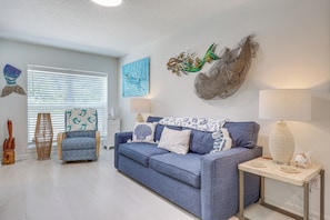 Living Room | Queen Sleeper Sofa | 1st Floor | Smart TV