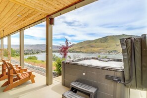 Furnished Patio | Private Hot Tub | Lake Chelan Views
