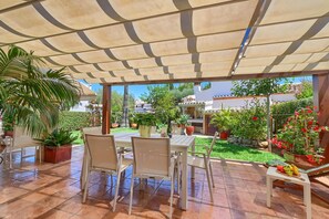 Outdoor dining area