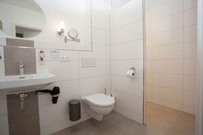 Einzelzimmer Bad