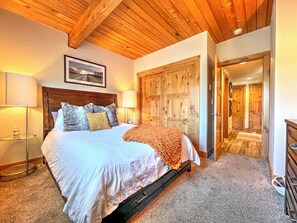 Crested Butte Vacation Rental, Wood Creek Lodge #304 - Crested Butte Vacation Rental, Wood Creek Lodge #304