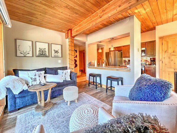 Crested Butte Vacation Rental, Wood Creek Lodge #304 - Crested Butte Vacation Rental, Wood Creek Lodge #304