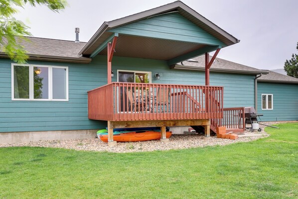 Piedmont Vacation Rental | 4BR | 3BA | 2,904 Sq Ft | Stairs Required