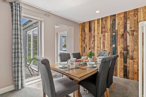 Lovely Bungalow, Near Beach and Village