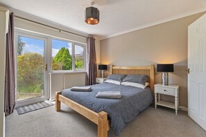 Lovely Bungalow, Near Beach and Village