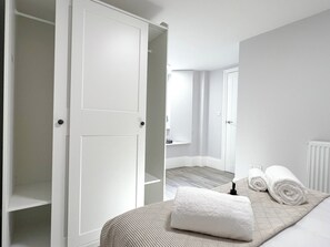 the Bohemian Basement Maidstone Bedroom 