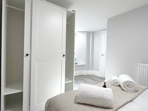 the Bohemian Basement Maidstone Bedroom