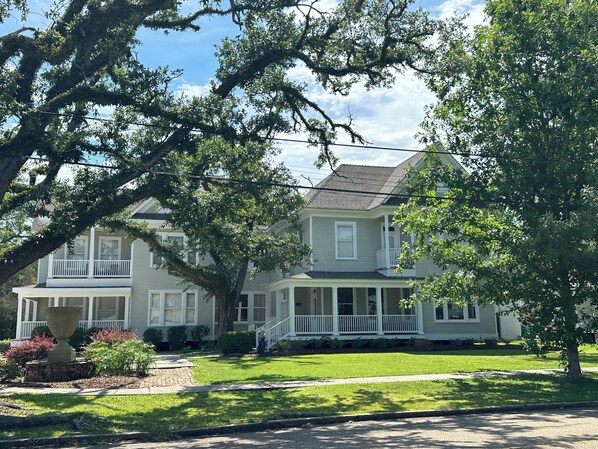 Front of Hemmerling Guest House